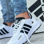 Nieuwe Sneakers